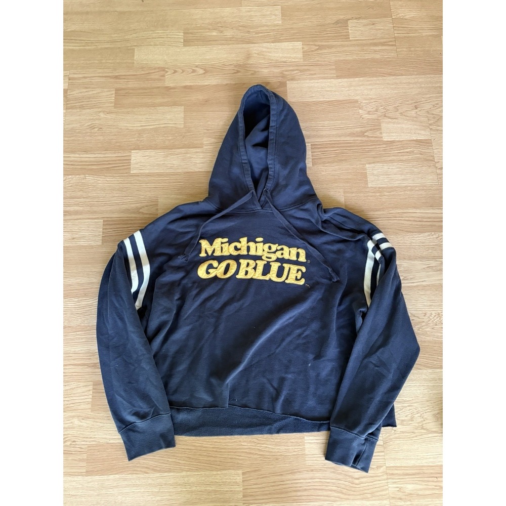 Michigan Wolverines Hoodie Men XL Blue Sweatshirt Pullover Pockets Cropped